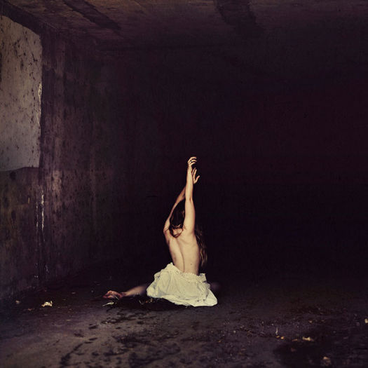 Fotografii-suprarealiste-dansatoare-Brooke-Shaden03 - Micutele balerine