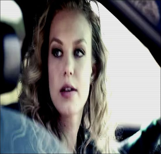 ;. -își lasă capu pe spate și se uită la el-.