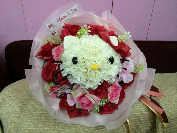 522038_791003137649348_5592737862222512390_n - Buchete Hello Kitty