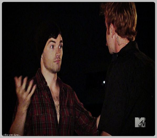 - Stiu asta... |se stramba la ea| - Epii 19 _ Bloodstream