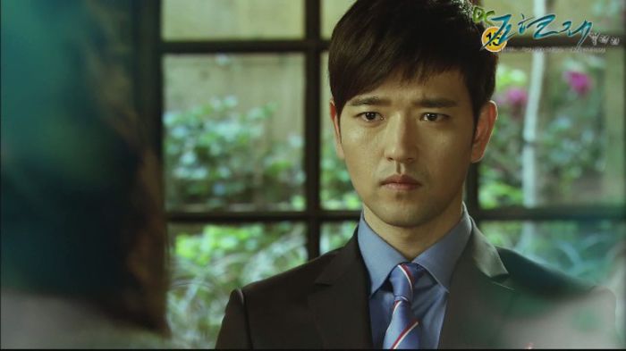 E un om oarecare si merita putin respect...