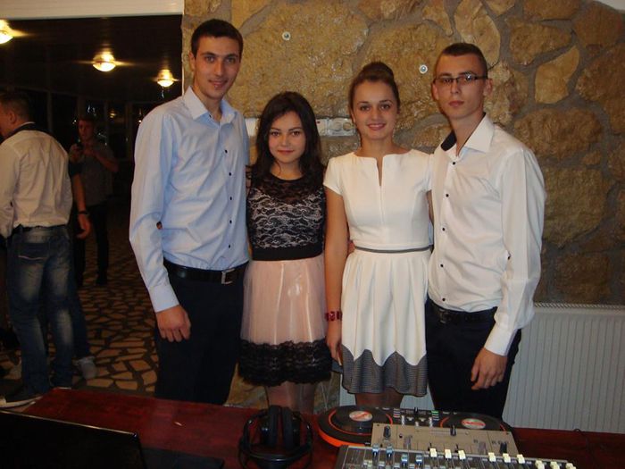 10733418_796407350401174_499797306_n