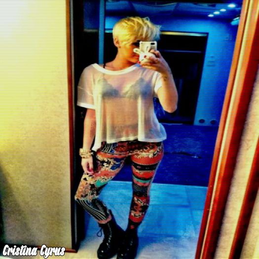 - *il musca de limba si sare in bratele lui ca un copil* ughh, da da da.