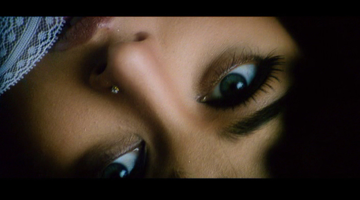 Devdas-aishwarya-rai-6801607-864-480