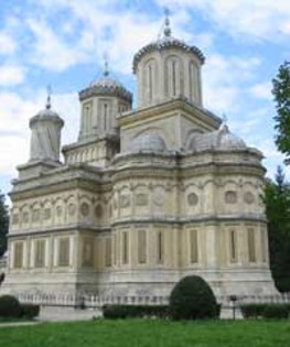 Manastirea-Argesului_tn