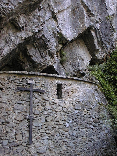 Mur_grotte - Manastirea Tismana