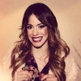 vio desen - Martina Stoessel