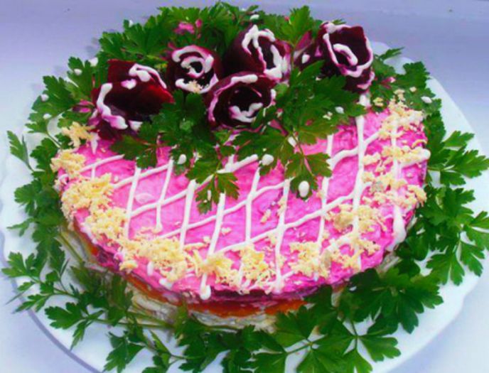 Salata cu carne si sfecla rosie - Idei de aranjare a platourilor pentru  mese festive si ocazii speciale