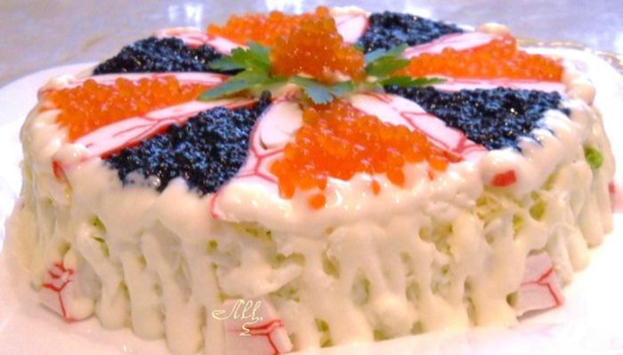Salata Layered - Idei de aranjare a platourilor pentru  mese festive si ocazii speciale