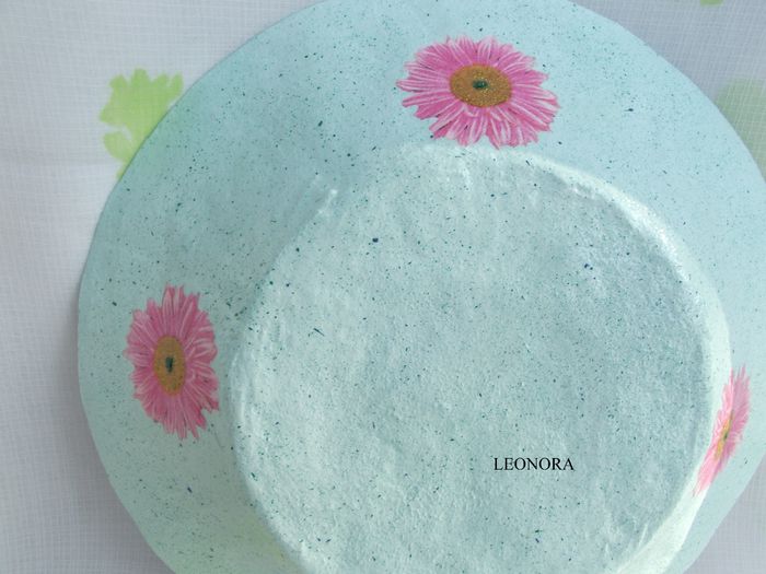 farfurie handmade verso detaliu