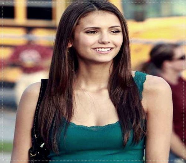 》clk Da chiar, Klaus Mikaelson presedinte btchessss=)))))*rade* #Fane; Bineeee si eu ;X *o strange-n brate* #Davina . Heeeey #Caro ;o3
