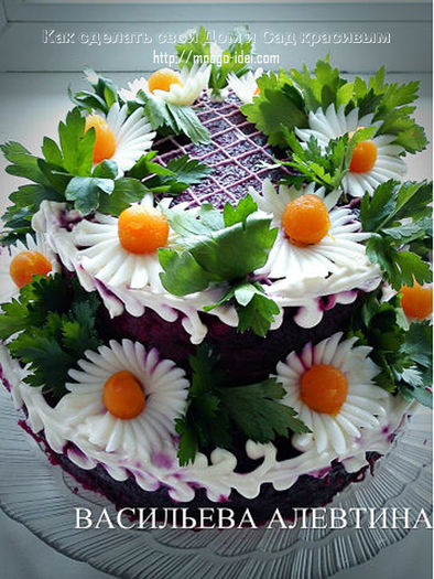Salata hering sub o haina de blana 3 - Idei de aranjare a platourilor pentru  mese festive si ocazii speciale