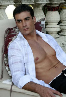 David Zepeda-Maximiliano Irazabal