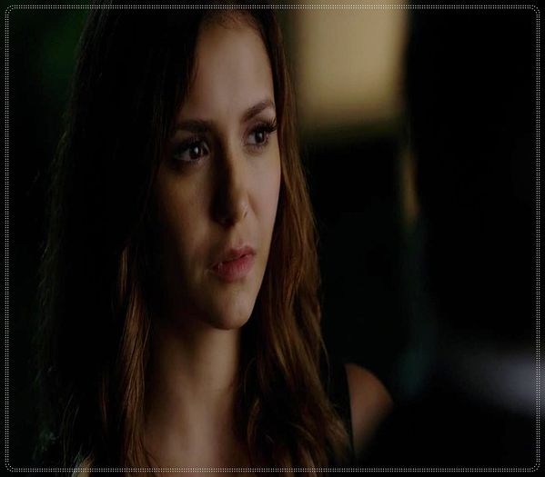 》*se trage incet din imbratisare; se uita la ea si schiteaza un zambet* Multumesc..;3 - Epii 20 _ Never let me go