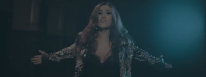 bandicam 2014-11-17 21-51-52-554 - A - Cand luminile se stang