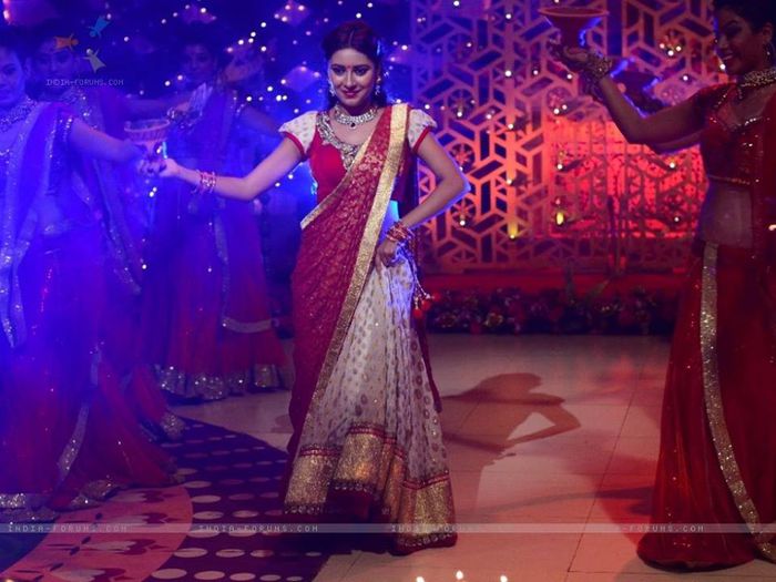 10447628_602525813189933_8828170052709286219_n - mica mireasa