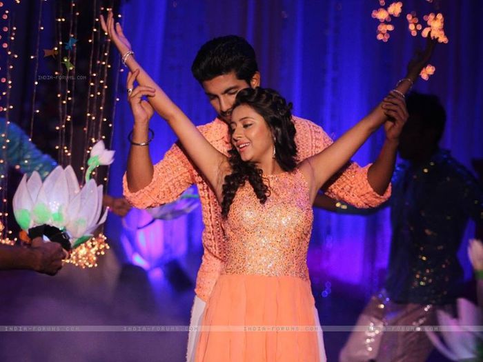 10626644_602525916523256_8142346635103733091_n - mica mireasa