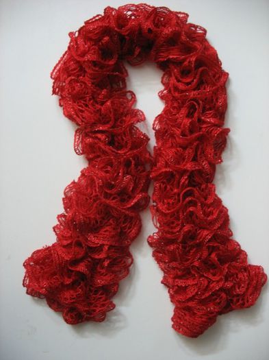 esarfa-tricotata-din-fir-sashay-boutique-red - Handmade - oferta esarfe tricotate manual