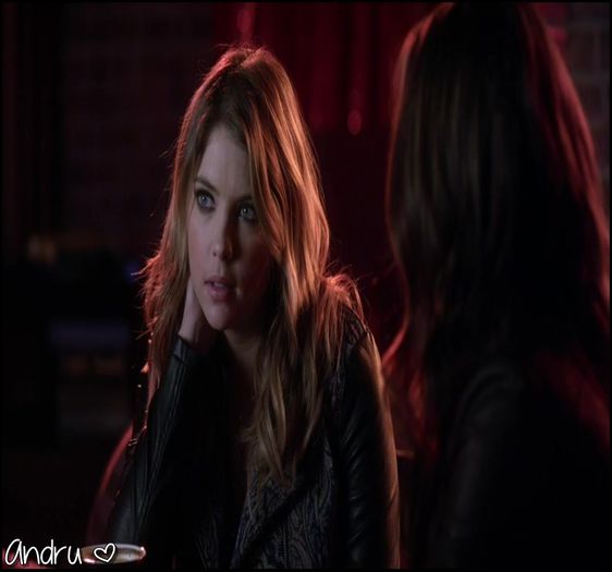 △▼ ❥ : * era pe canapea și dormea, se trezește cu o față de-aia somnoroasă [cl; și se uită prin jur * =)))))
