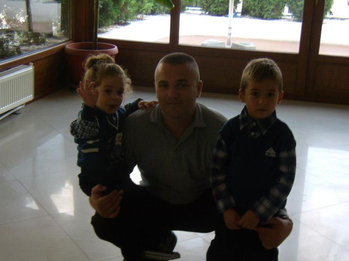 Motul lui OVIDIU FLORIN 2012 - FAMILIA MEA