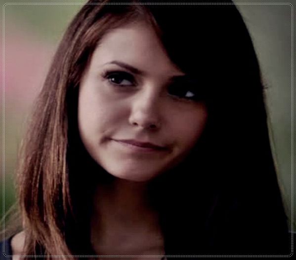 》clk *dupa ce isi bea sucul se uita in directia bibliotecii; ia o sticla de whiskey si; i-o duce* Uite... ajuta mereu... *ii intinde sticla*
