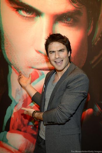 420615_596183030394330_1117833528_n