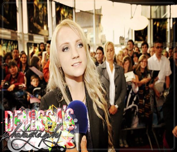┊deɴιι┊¤se holbează la ea¤ dacă îmi mai zice vreodată ceva îl bat. O_O