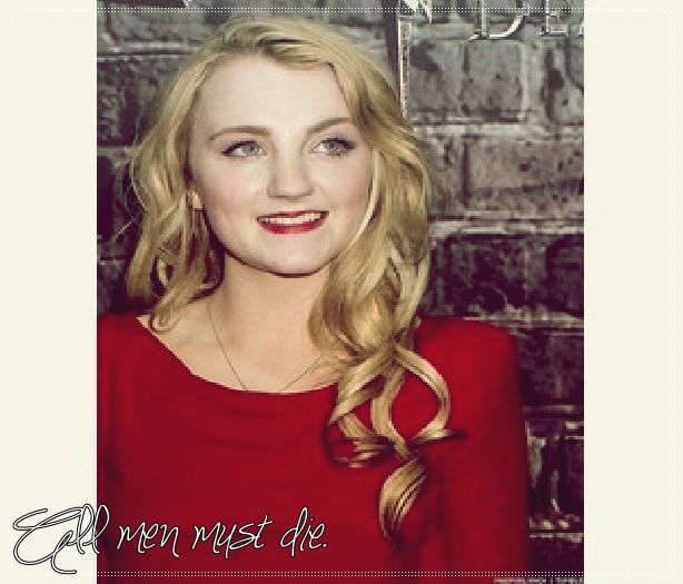┊deɴιι┊¤se pune la el în braţe¤ din păcate .... ¤îi desface un nasture de la cămaşă¤