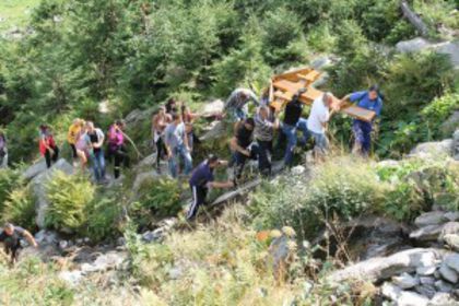 IN PROCESIUNE CATRE CHILIA PARINTELUI