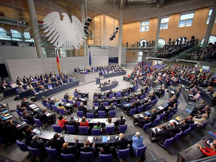 bundestag:nu ukraina; vezi comentariul:Germania nu vrea Ucraina în NATO
