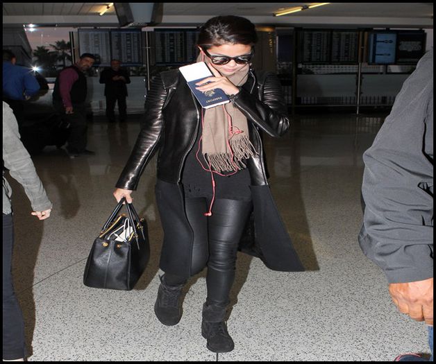  - xX_Departing from the LAX Airport with Alfredo Flores and Orlando Bloom