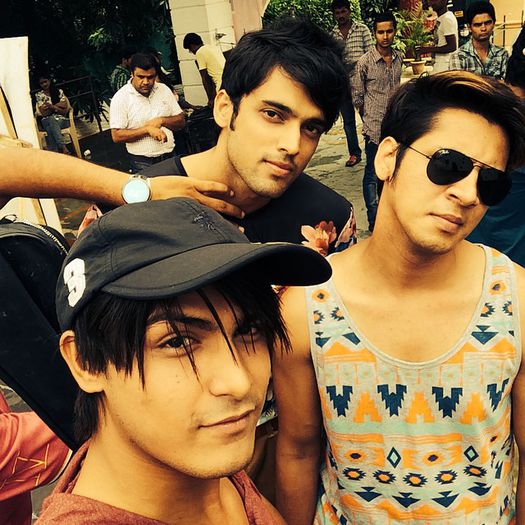 10623999_623335831114548_73229944_n - Kaisi Yeh Yaariaan Cum e prietenia