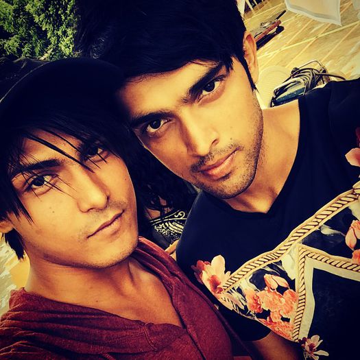 10624102_676325525793811_71092468_n - Kaisi Yeh Yaariaan Cum e prietenia