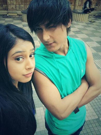 10734265_847072545314513_923166072777958833_n - Kaisi Yeh Yaariaan Cum e prietenia
