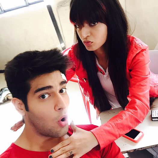 10802587_834172073301030_798082276_n - Kaisi Yeh Yaariaan Cum e prietenia