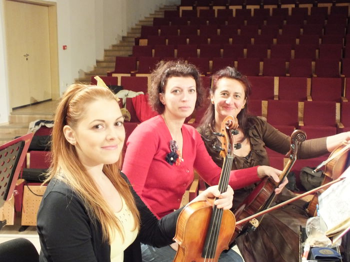 Cele 3 gratzii .. IOana, Valentina si Luiza .. ! - Concert Peer Gynt cu Florin PIERSIC la Brasov