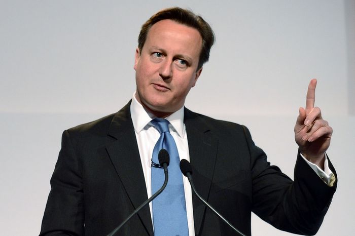 Cameron:planuri de limitare pt imigranti; vezi comentariul:David Cameron șantajează UE: ce planuri are pentru imigranți
