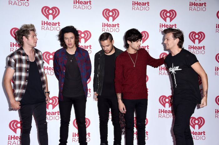 one-direction-backstage-iheartradio - harry styles