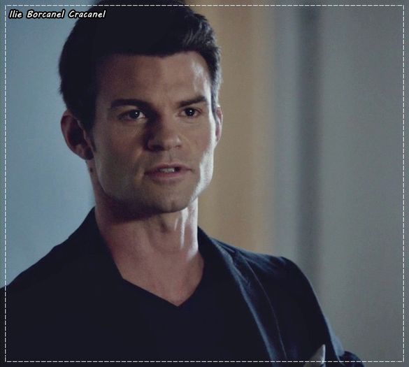 ;; clk *intra dupa el cu telefonul dat la maxim cu o simfonie la vioara*; *le face tuturor cu mana invartindu-se pe melodie* =))))
