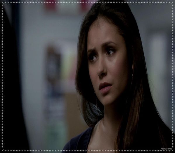 》clk Pai viata mea s-a schimbat total de cand sunt vampir, de asta nu mai consider; nimic special in ea...#tyler =))))))))
