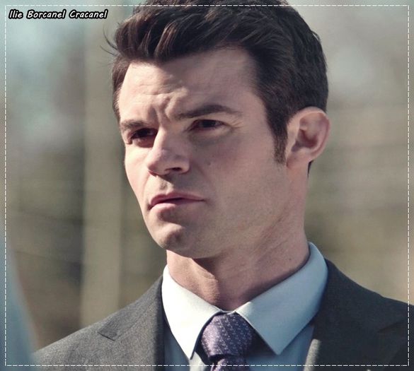 ; *aranja pernele pe canapea; se intoarce spre ea* o.O... Tatia?!...