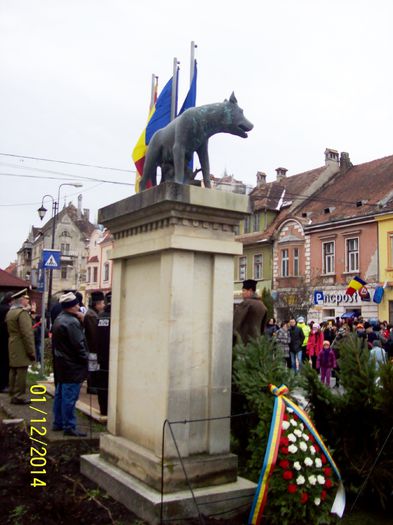 MONUMENTUL LATINITATII - LUPA CAPITOLINA -. - AA 1 DECEMBRIE 2014 LA SIGHISOARA SARBATOAREA A 96 DE ANI DE LA MAREA UNIRE