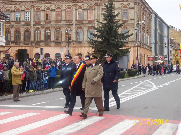 100_8036 VICEPRIMARUL SIGHISOAREI PE POST DE PRIMAR INTERIMAR.; Fostul primar a fost destituit dupa abia doi ani de condamnare definitiva pa puscarie cu suspendare.
