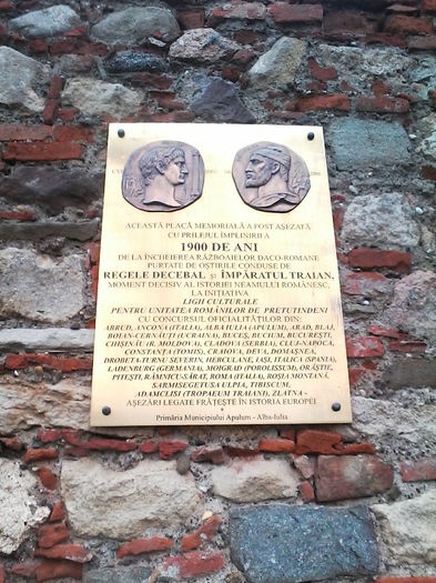 Regele Decebal si Amparatu Traian