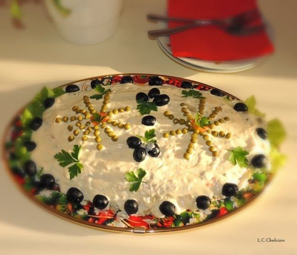 salata de boeuf - Idei de aranjare a platourilor pentru  mese festive si ocazii speciale
