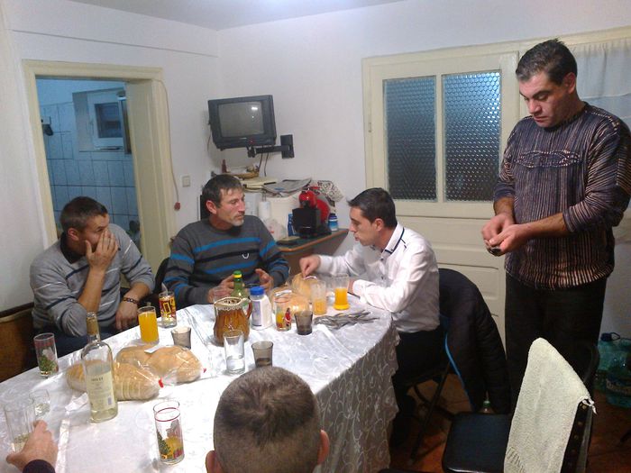 Invitatii; Campionii Preda Gheorghe cu prietenii(OT) si Matracaru Alin(GR)
