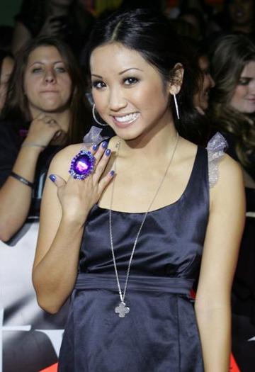 2yorihe - Brenda Song