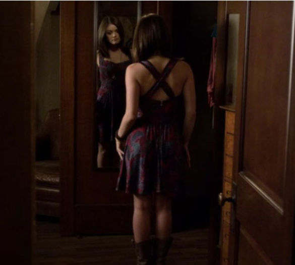 *se aranjeaza si apoi se urca in masina*