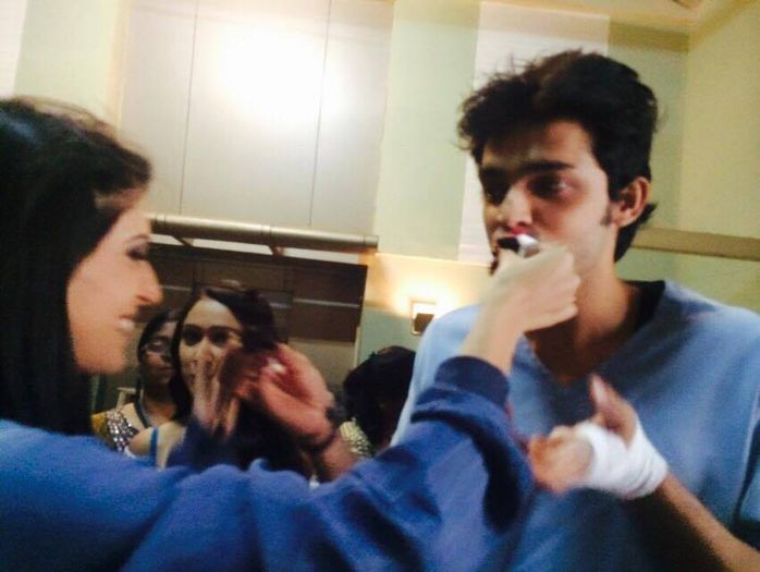 1488818_953164551380314_8882369212892943987_n - Kaisi Yeh Yaariaan Cum e prietenia