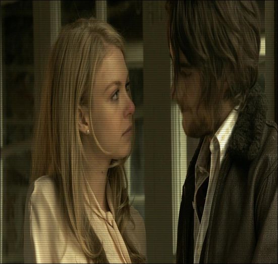 ✌↘;.wιɴcнeѕтer;. #se întoarce cu fața și-și pune mâinile în jurul gâtului lui. Hm, ce minune ? Nimic